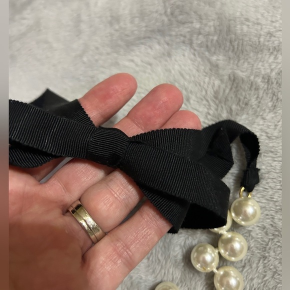‼️ sold New J Crew Large  Pearl Necklace with Black Ribbon. Beautiful! - Picture 4 of 4